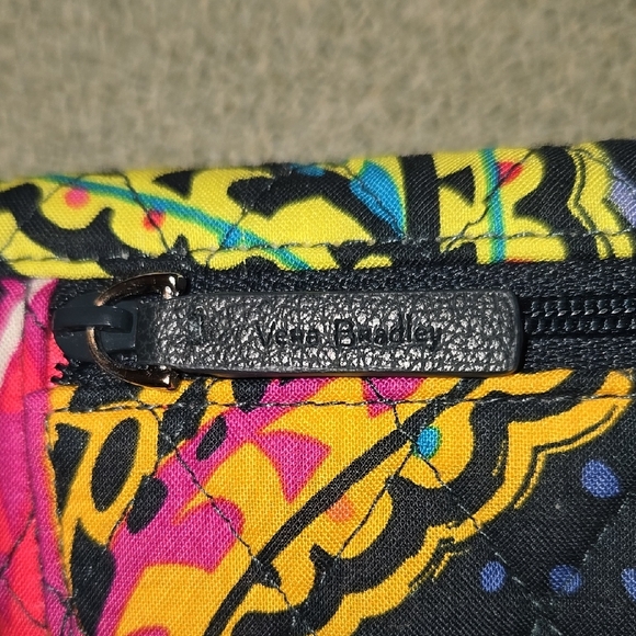 NWOT Vera Bradley Colorful Quilted Women's Wallet - Picture 2 of 13